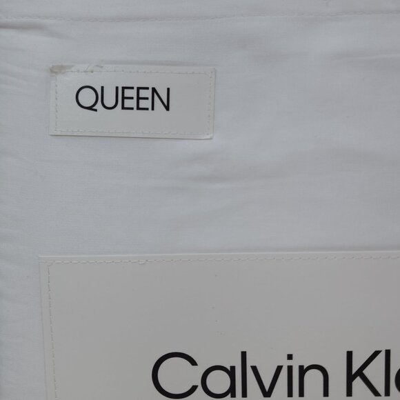 Calvin Klein 4-Piece Queen Sheet Set 300 Thread Count 100% Cotton - Picture 5 of 7